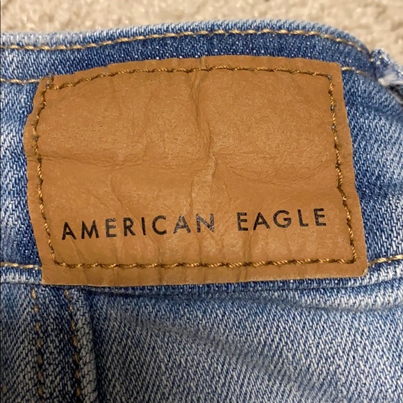 Light wash jean skirt - Picture 3 of 5